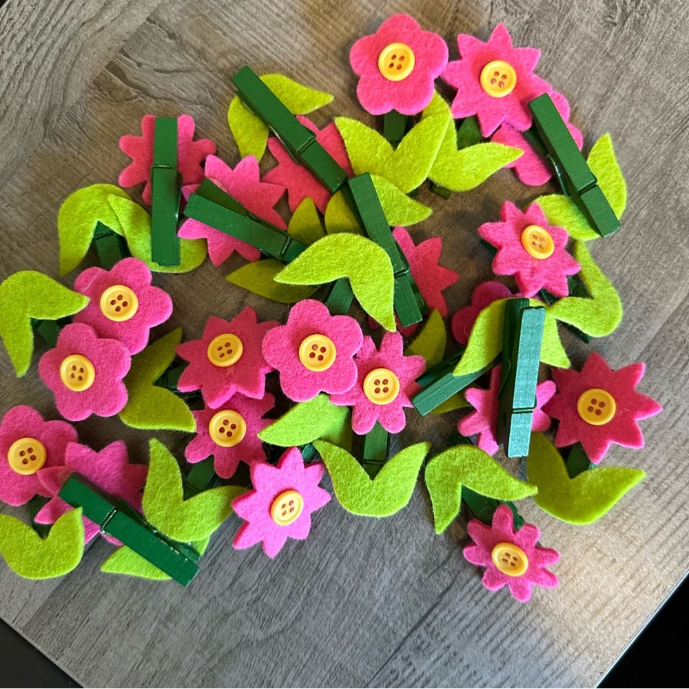 Green and Pink Flower Clothespins